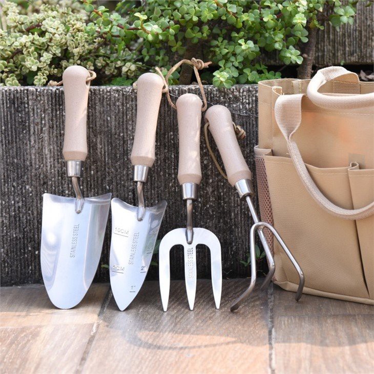 WHEAT STRAW HAND TOOLS  Hand fork tool