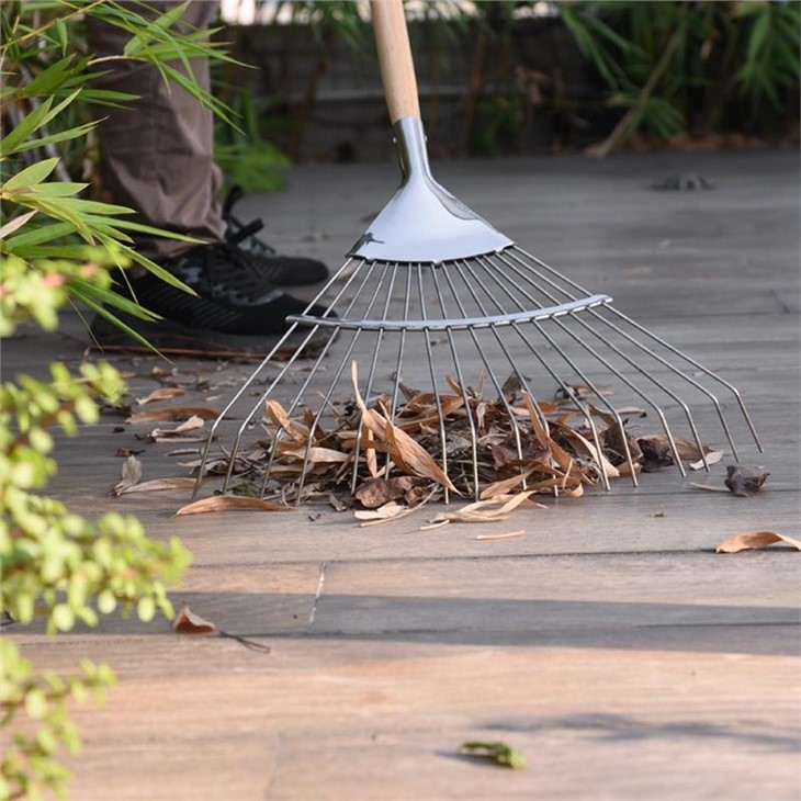 gardening leaf rake