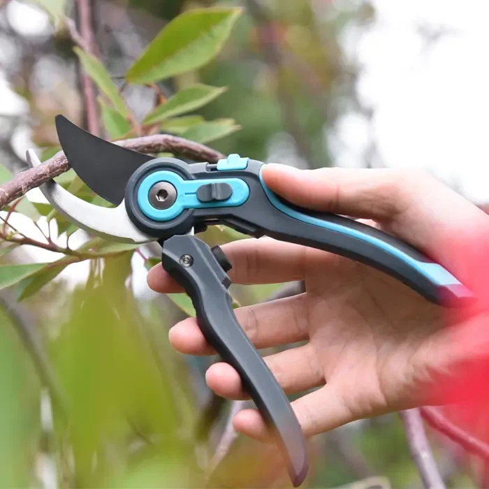 Awarded Adjustable Bypass pruner Awarded Adjustable Bypass pruner